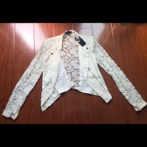 CREAM JACKET with lace